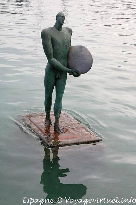 Estátua windsurfista, Paseo Conde Vallellano, Alicante - Espanha