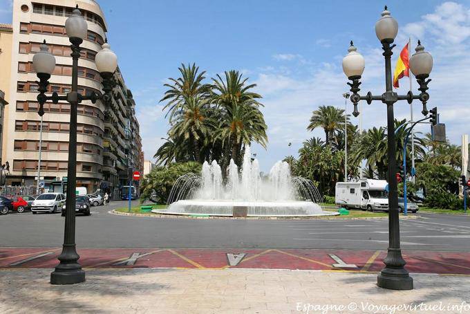 Alicante, Plaza Puerta del Mar - Espanha