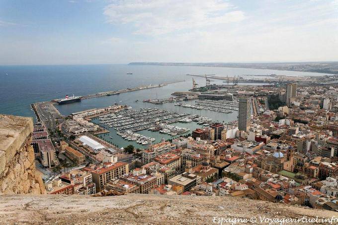 Alicante, Vista do porto - Espanha