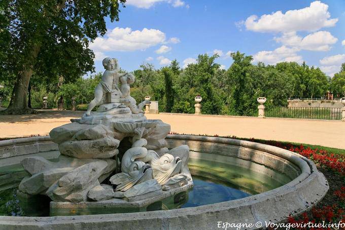 Fontaine nas margens do Tejo, Jardín de la Isla, Aranjuez - Espanha