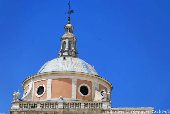 Telhado de uma torre do Palácio Real de Aranjuez - Espanha