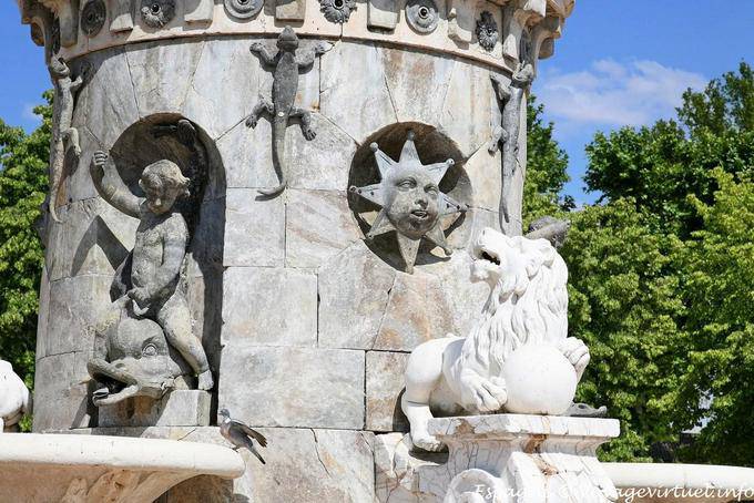 Detalhe da fonte, Plaza San Antonio, Aranjuez - Espanha
