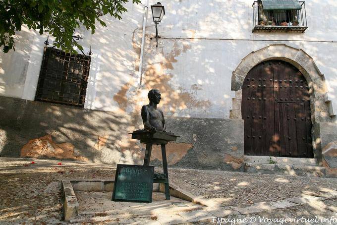 Cuenca, busto e porta - Espanha