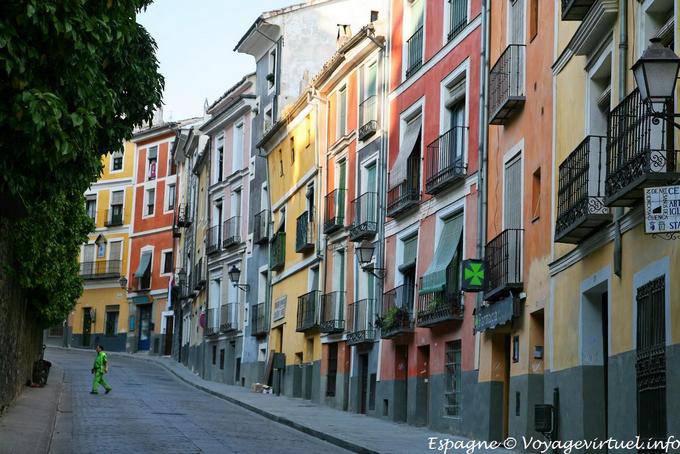 Cuenca, ruas coloridas - Espanha