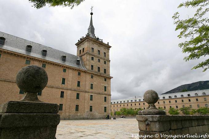 Mosteiro Escorial nordeste canto - Espanha