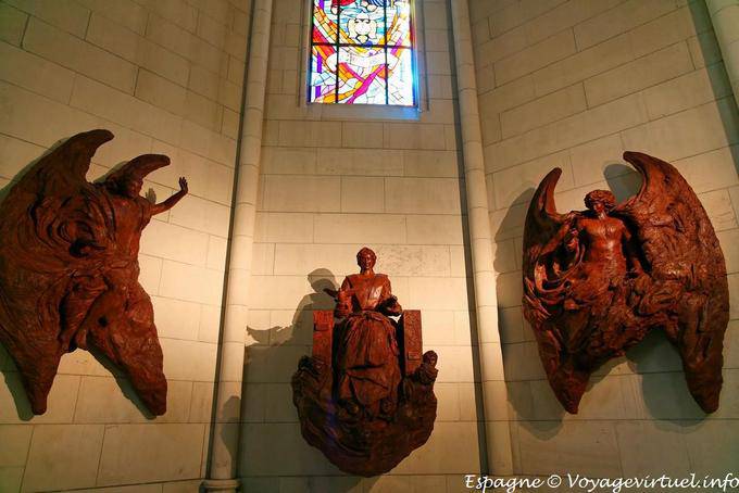 Madrid anjos catedral de madeira (Almudena) - Espanha