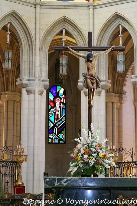 Madrid, Catedral, Corpus Christi (Santa María la Real de la Almudena) - Espanha