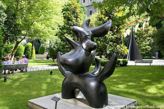 Madrid Atocha Museo Reina Sofia, escultura Miro - Espanha