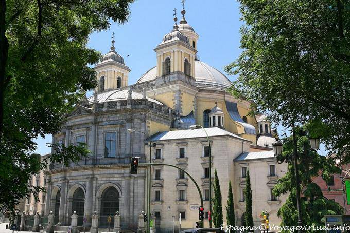 Madrid Calle Bailen, a Basílica de São Francisco - Espanha