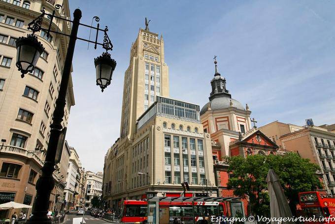 Madrid Calle de Alcalá, edifício - Espanha