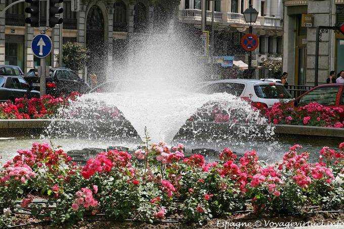 Madrid, Gran Via, um jacto de água - Espanha