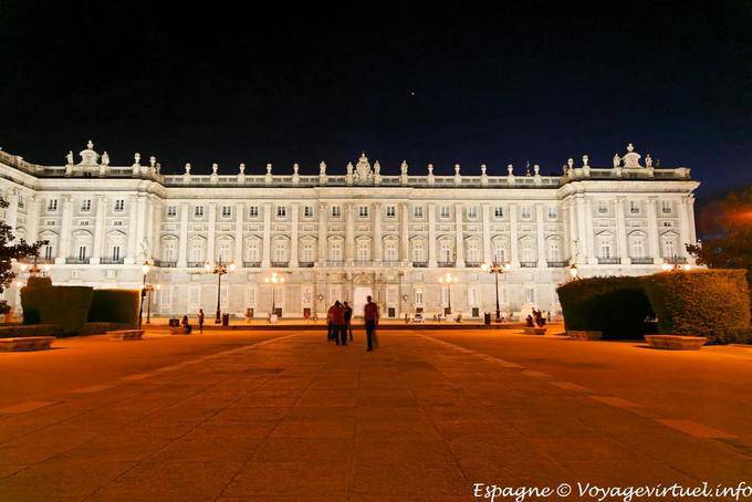 Madrid, Palacio Real By Night - Espanha