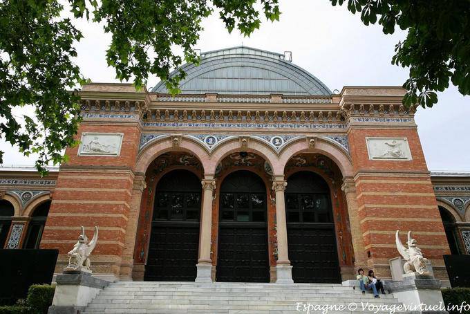 Madrid, Parque del Buen Retiro, Palacio de Velazques - Espanha