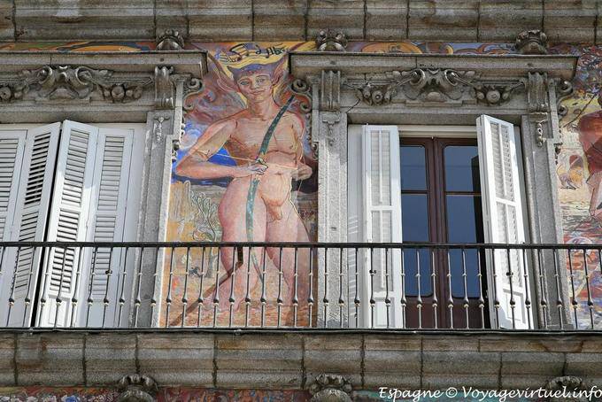 Madrid, Plaza Mayor, um homem com um arco - Espanha