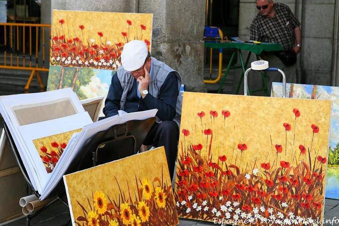 Madrid, Plaza Mayor, coquelicoiennes pinturas - Espanha