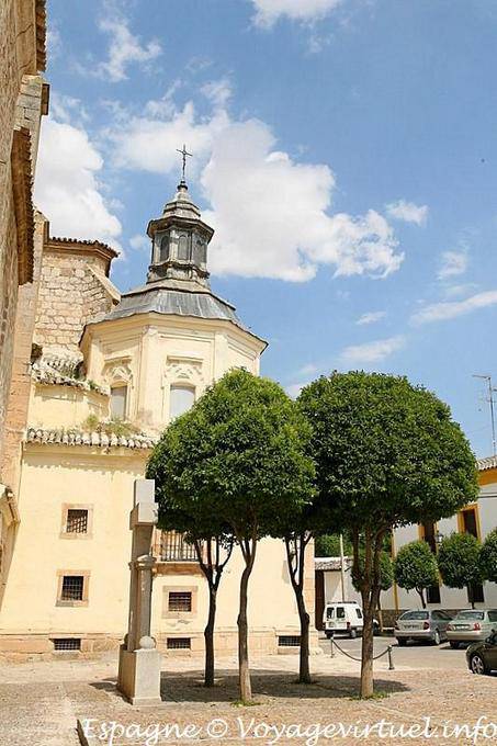 Tembleque no lado da igreja - Espanha