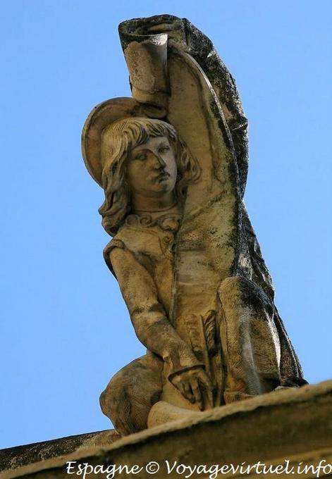 Escultura pergaminho telhado Monasterio San Juan de los Reyes, Toledo - Espanha