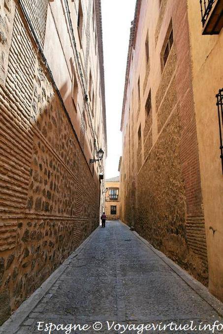 Toledo, as paredes da Calle Buzones - Espanha