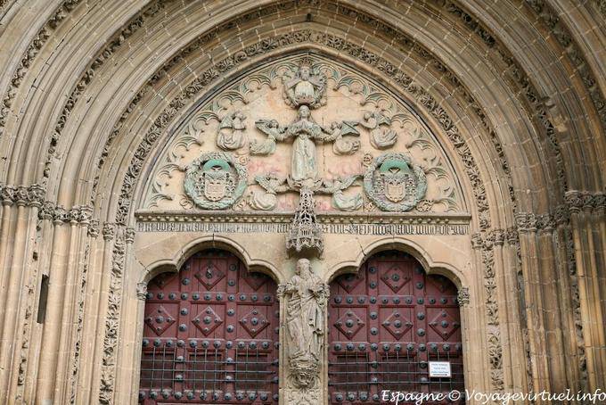 Úbeda, portão principal, San Pedro - Espanha