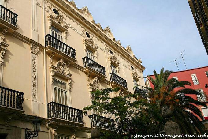 Valencia, uma fachada entre outros - Espanha