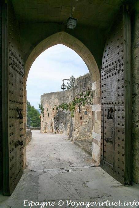 Puerta del Socorro, castillo, Xativa - Espanha