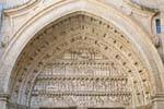 Catedral de Toledo, acima da entrada principal, Espanha.
