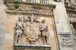 Úbeda à esquerda da porta principal, Sacra Capilla, Espanha.