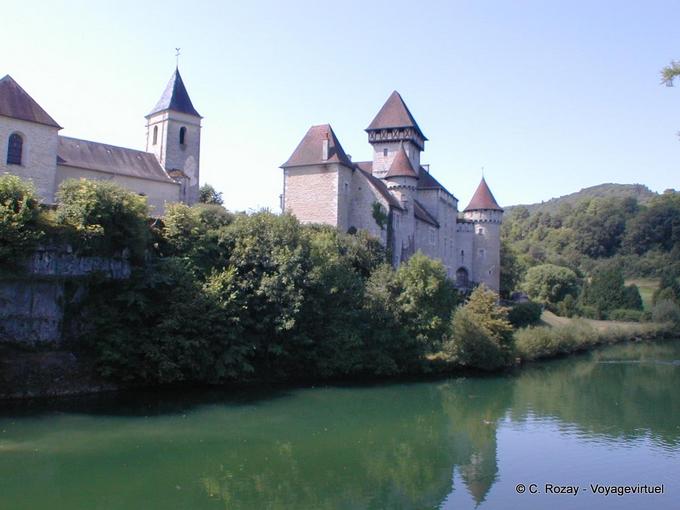 Igreja e Castelo Cléron - Franche-Comté, França