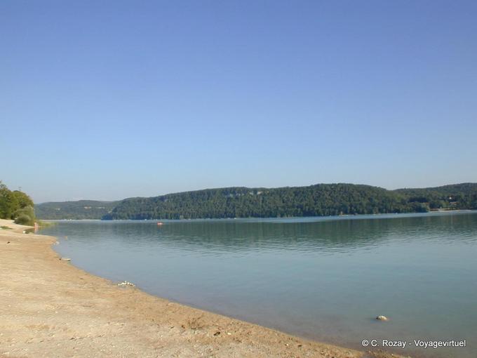 Outro ponto de vista do Lago de Chalain, Jura, França