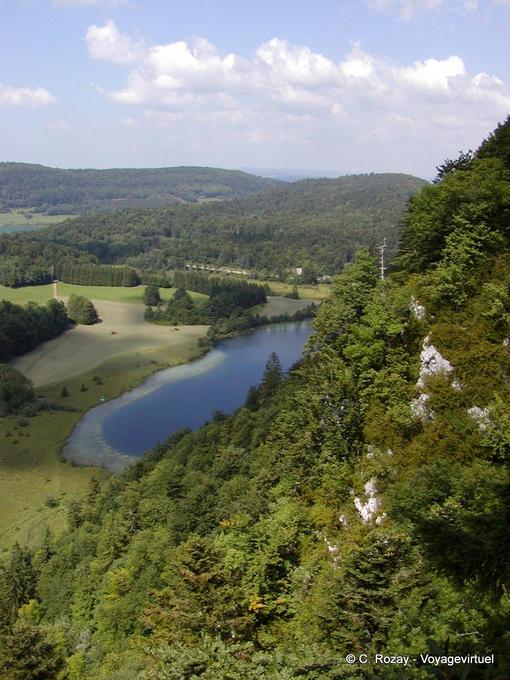 Le Petit Maclu visto Belvedere 4 lagos, Jura, França