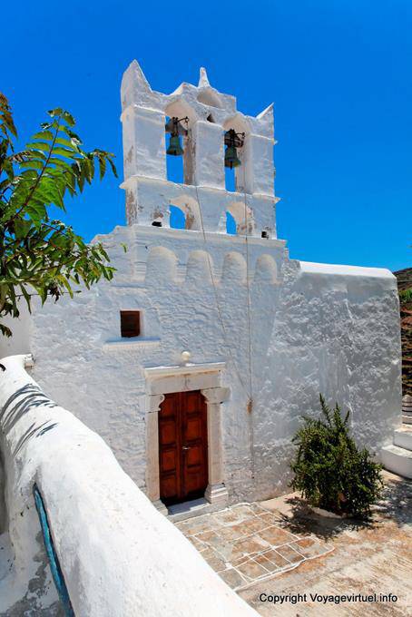 Sifnos, igreja Kastro no centro da vila - Grécia