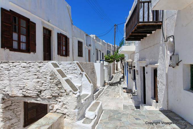 Sifnos, Kastro, típica rua da vila - Grécia