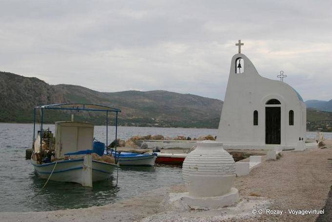 Capela de Agios Nikolaos - Lake Vouliagmeni - Grécia
