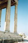 Acrópole, colunas do Parthenon, em Atenas, Grécia.