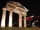 Portão da Ágora, Atenas, Grécia.