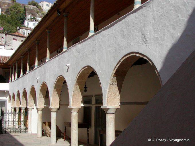 Arcadas da Dormição, Hydra - Grécia