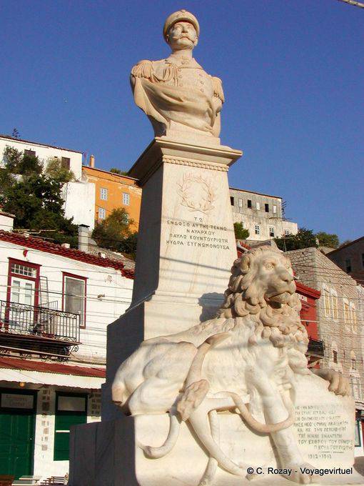 Port Monument, Hydra - Grécia