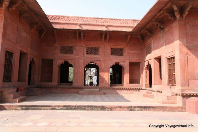 Fatehpur Sikri Ankh Michauli - India