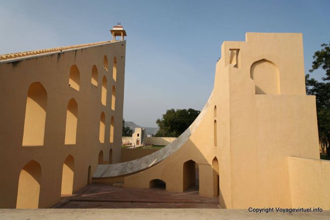Jaipur Jantar Mantar Observatoire Grand Samrat Yantra - India