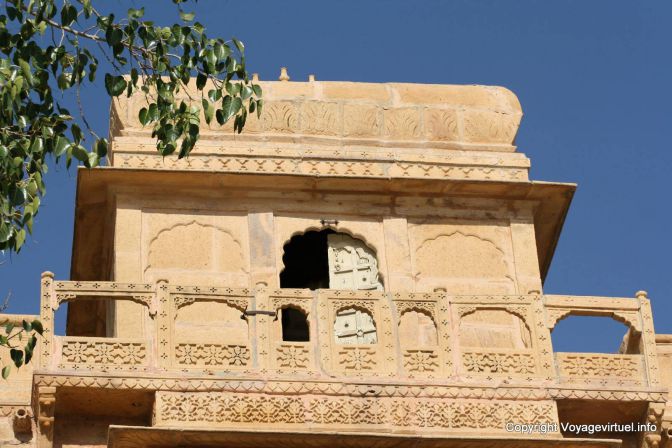 Jaisalmer Gadi Sagar Tank Tilon Ki Pol - India