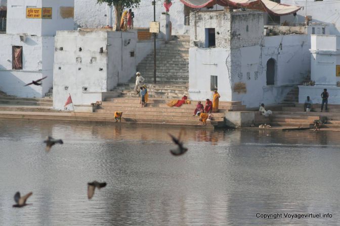 Pushkar Les Ghats Lac Sacre - India