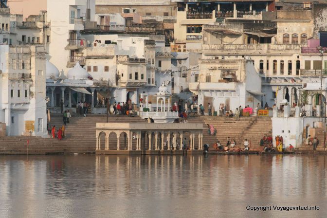 Pushkar Les Ghats Lac Sacre - India