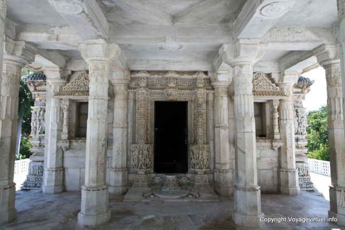 Ranakpur Suparshvanath Temple Des Prostituees - India