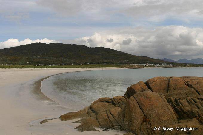 Bela praia é Bay do Cachorro, Roundstone, Connemara Galway - Irlanda