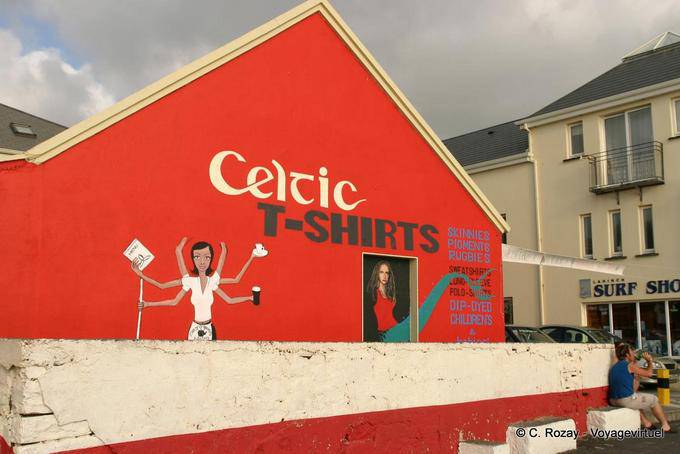 Pintura mural na casa chamativo, Lahinch - Irlanda