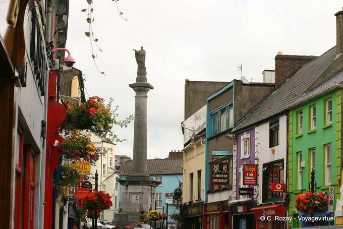 Estátua entre Abbey Street e O'Connell Street, Ennis - Irlanda