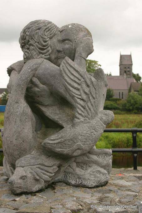Escultura no Rio Fergus, Ennis - Irlanda