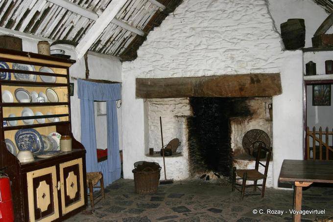Irish dentro de uma casa de fazenda, Bunratty Folk Park - Irlanda