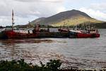 Os barcos de pesca para Lettertrack, Connemara, Irlanda.