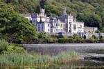 Kylemore Castelo foi abandonado, e novamente habitada por beneditino - Connemara, Irlanda.